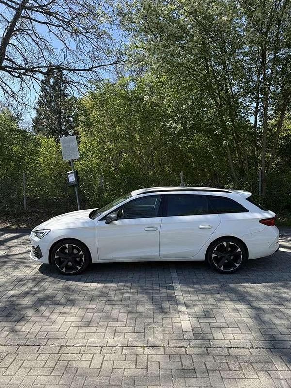 Gebraucht Cupra Leon 150 PS (110 kW) 2024 Weiß Kombi