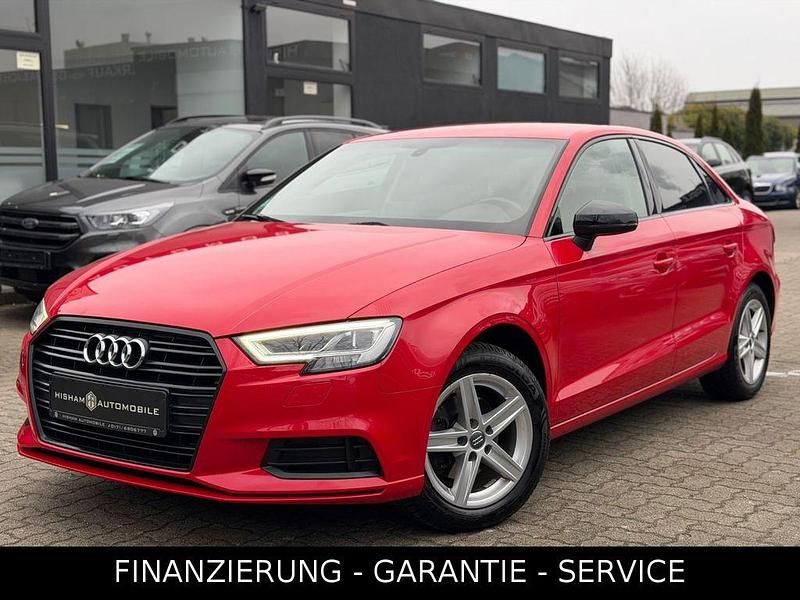 Rot Gebraucht 2018 Audi A3 Ambiente Limousine | 17.890 € (Guter Preis) - Bild 1/3