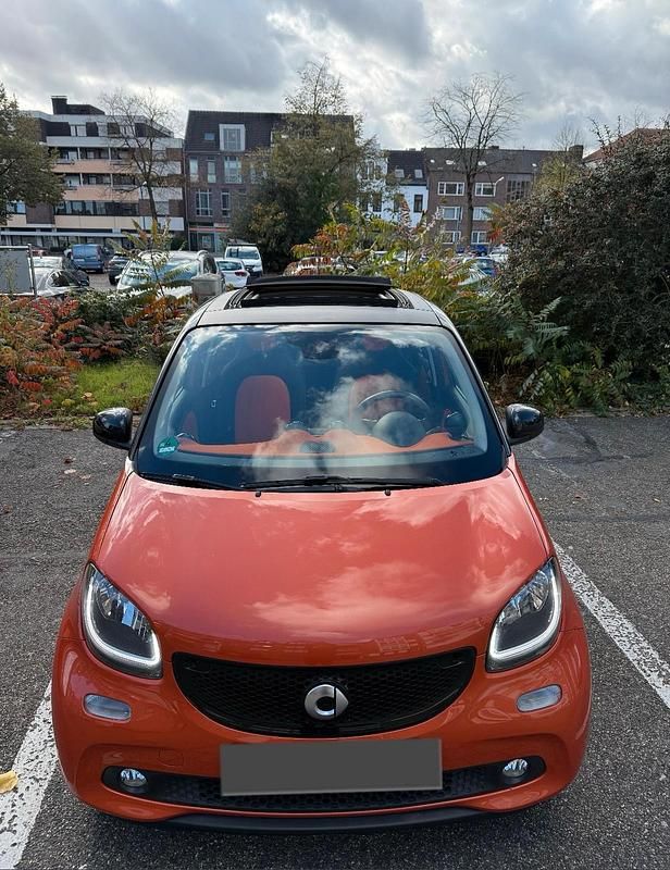 Orange Gebraucht 2019 Smart ForFour Kleinwagen | 6.700 € (Guter Preis) - Bild 1/4