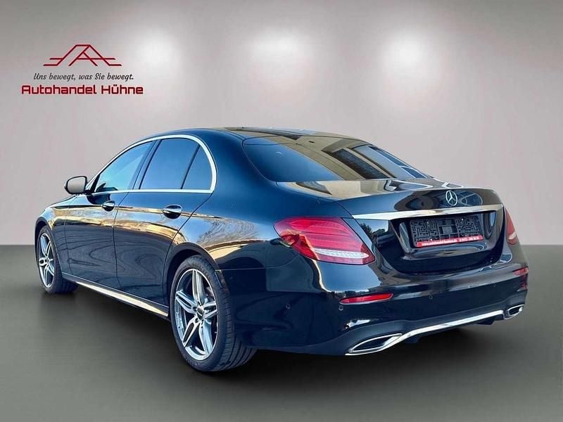Gebraucht Mercedes E220 AMG line 194 PS (142 kW) 2018 Schwarz Limousine