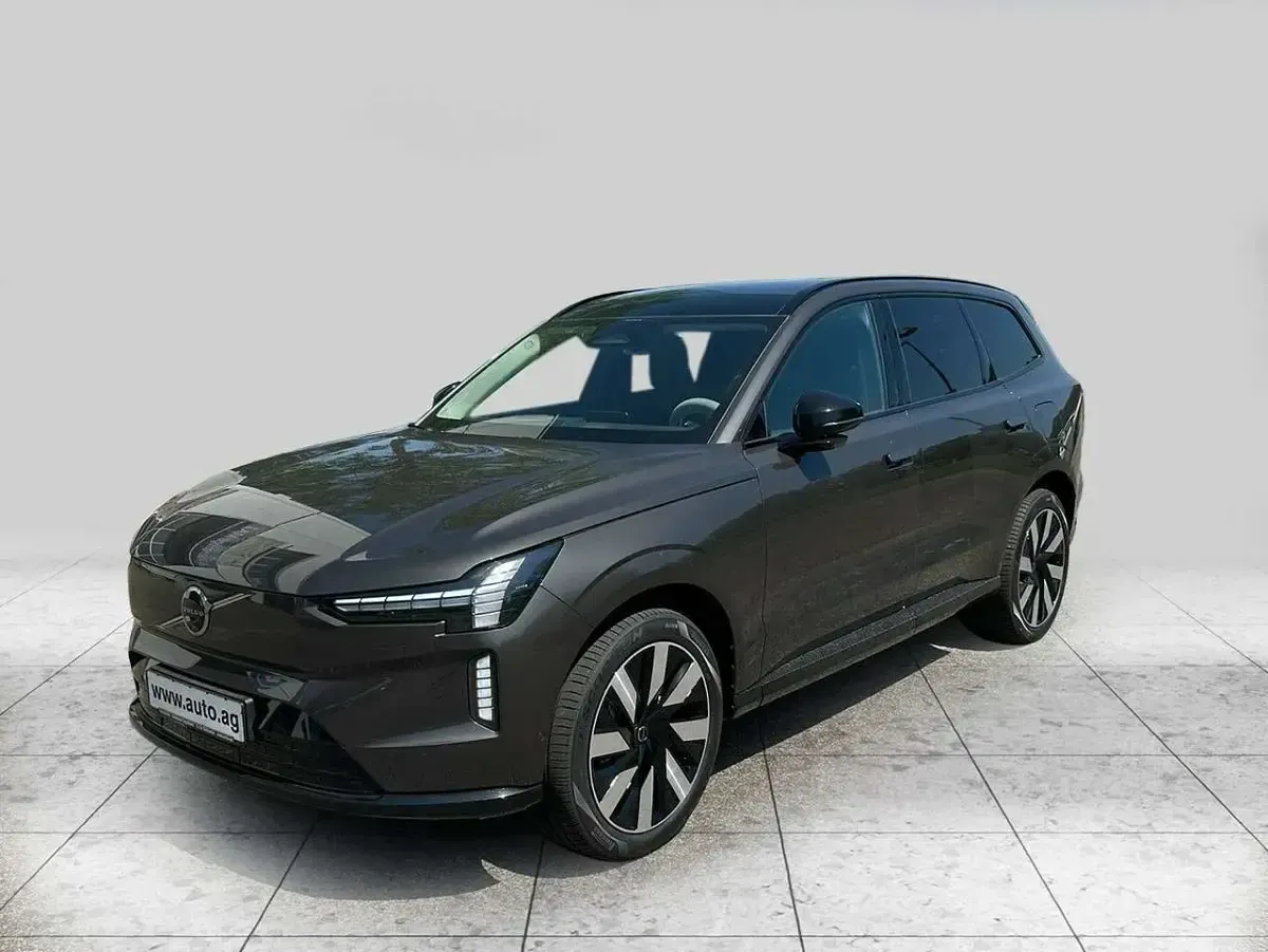 Neu Volvo EX90 Executive 334 kW (455 PS) 2026 Platinum grey SUV