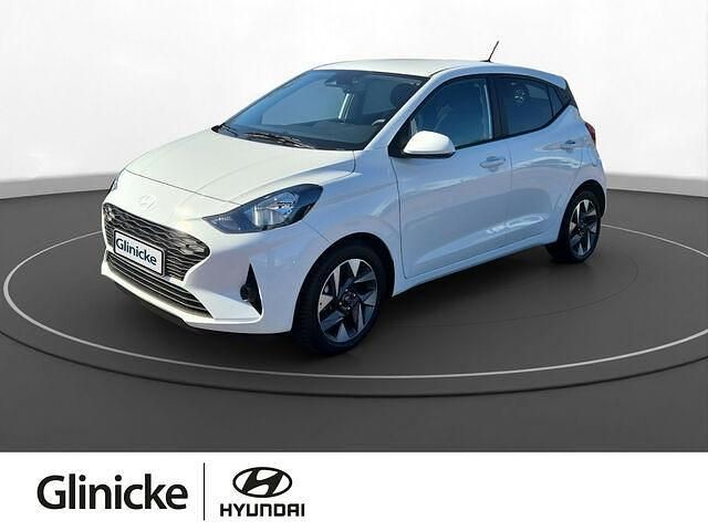 Weiß Gebraucht 2023 Hyundai i10 Select Kleinwagen | 14.380 € (Fairer Preis) - Bild 1/2