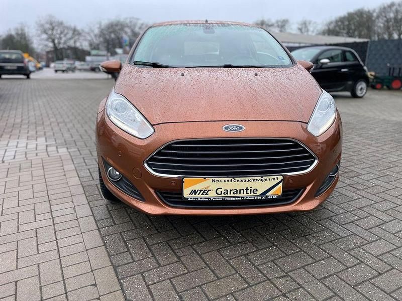 Gebraucht Ford Fiesta Titanium 101 PS (74 kW) 2016 Braun Kleinwagen