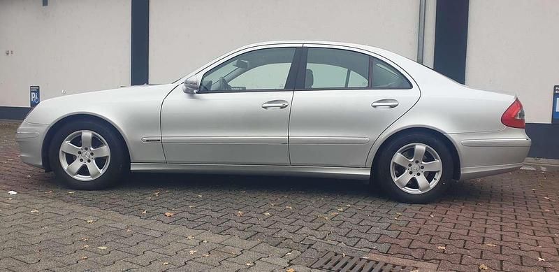 Second-hand Mercedes E280 231 CP (169 kW) 2006 Gri Berlinǎ