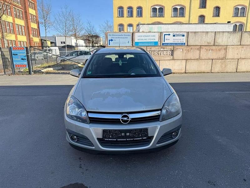 Gebraucht Opel Astra 105 PS (77 kW) 2007 Gold Kombi