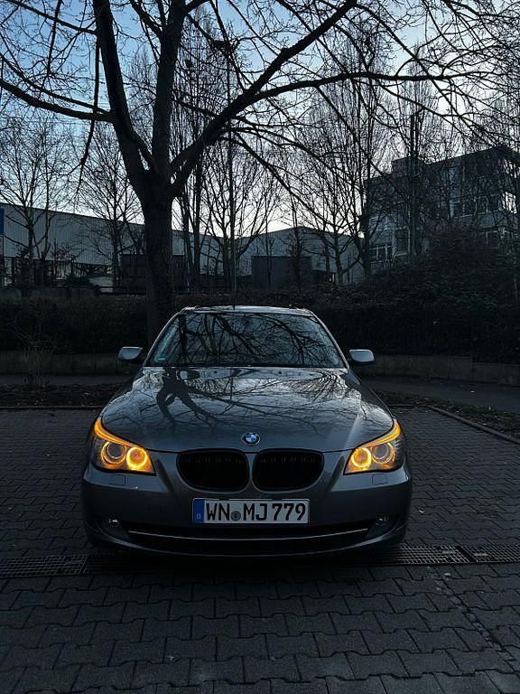 Gebraucht BMW 525 Sport Line 218 PS (160 kW) 2007 Grau Limousine