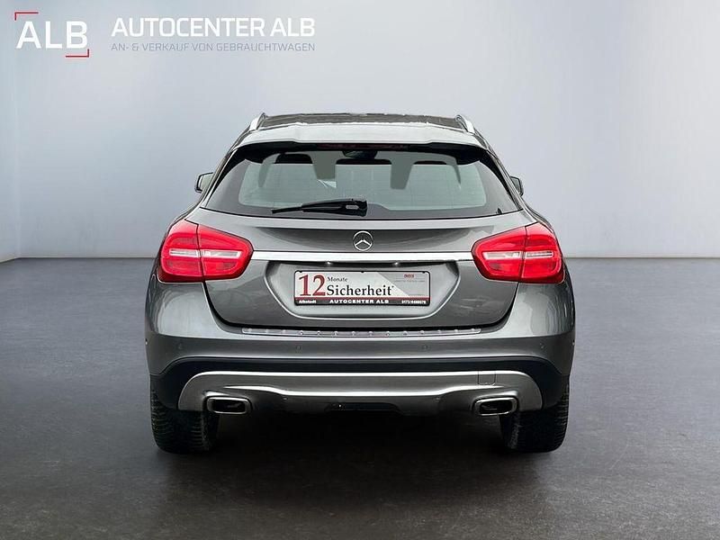 Gebraucht Mercedes GLA200 156 PS (114 kW) 2014 Grau SUV