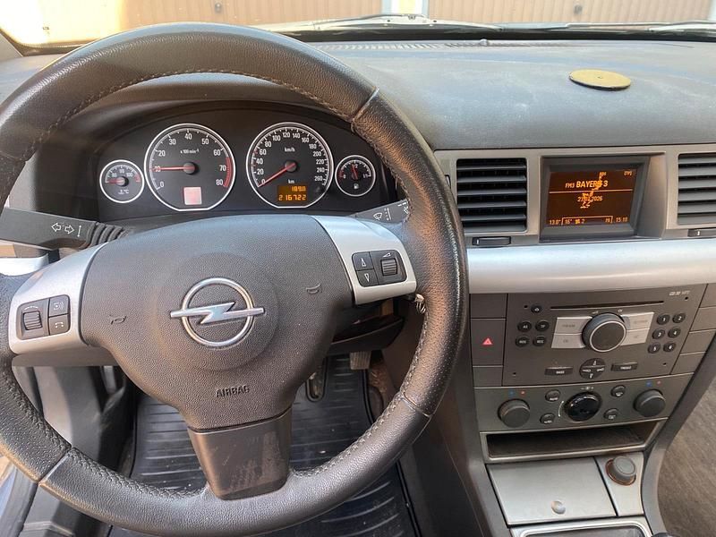 Gebraucht Opel Vectra 116 PS (85 kW) 2006 Silber Limousine