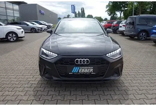 Gebraucht Audi A4 S-Line 204 PS (150 kW) 2024 Schwarz Kombi
