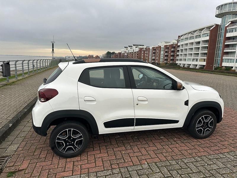 Gebraucht Dacia Spring Extreme 47 kW (65 PS) 2023 Weiß Kleinwagen