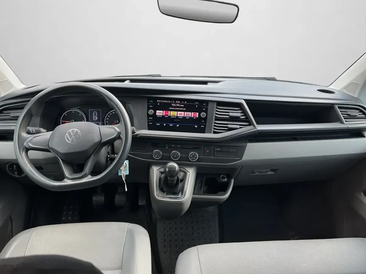 Gebraucht VW Transporter 110 PS (80 kW) 2022 Kirschrot Van