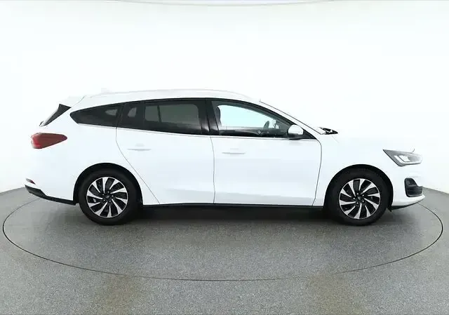 Gebraucht Ford Focus Titanium X 125 PS (91 kW) 2025 Frostweiss Kombi