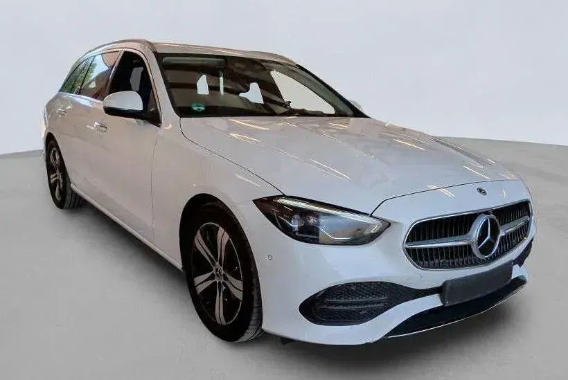 Gebraucht Mercedes C220 Avantgarde 200 PS (147 kW) 2023 Weiß Kombi