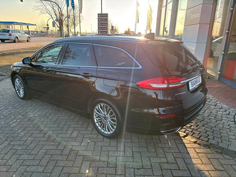 Gebraucht Ford Mondeo Titanium 190 PS (139 kW) 2020 Schwarz Kombi