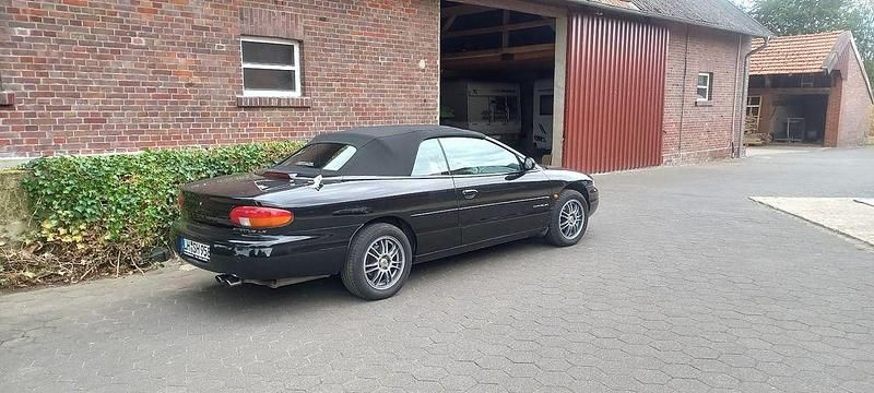 Gebraucht Chrysler Stratus 163 PS (119 kW) 2000 Schwarz Cabrio