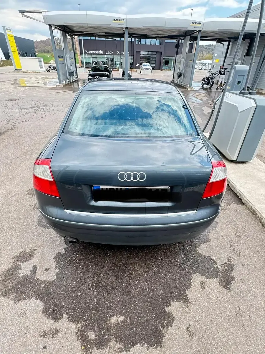 Gebraucht Audi A4 131 PS (96 kW) 2002 Grau Limousine