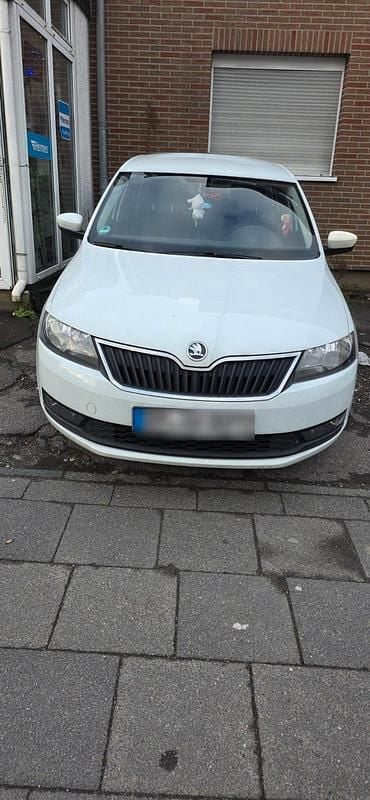 Gebraucht Skoda Rapid Active 110 PS (80 kW) 2019 Schwarz Kleinwagen