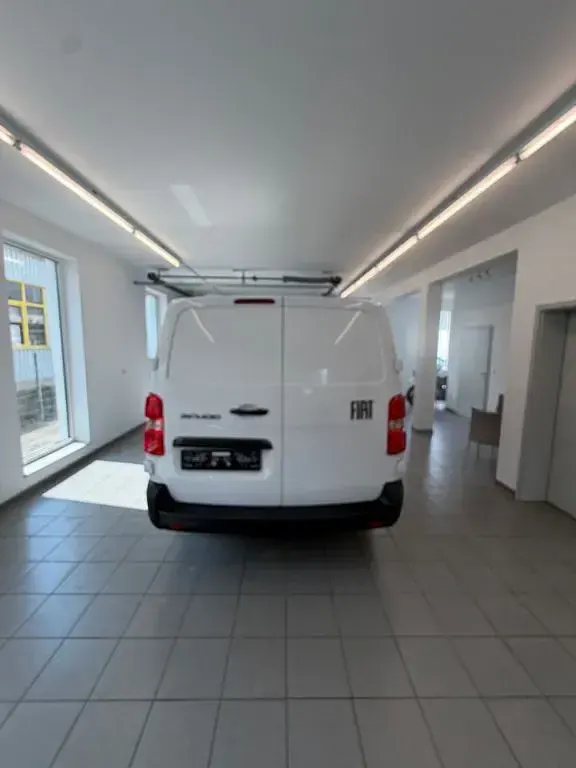 Gebraucht Fiat Scudo Basis 144 PS (105 kW) 2025 Weiß Van