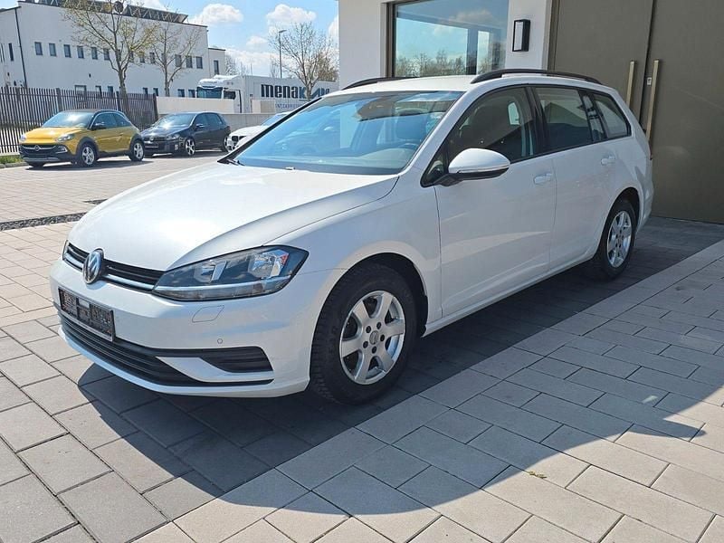 Gebraucht VW Golf VII 116 PS (85 kW) 2018 Weiß Kombi