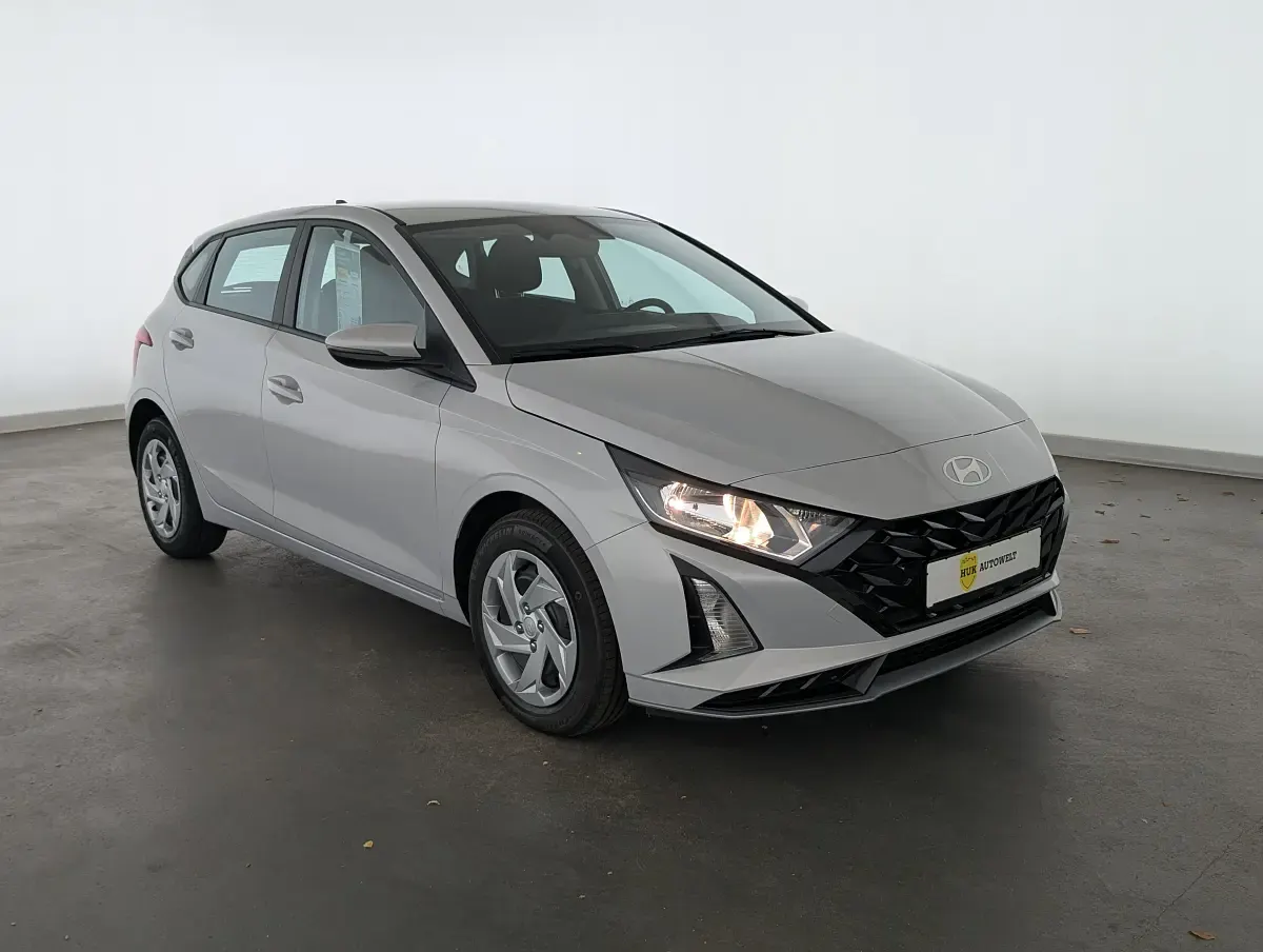 Gebraucht Hyundai i20 Comfort 90 PS (66 kW) 2026 Lumen grey Kleinwagen