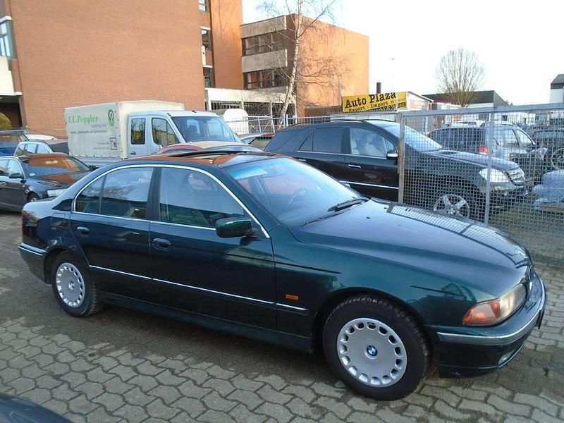 Gebraucht BMW 523 170 PS (125 kW) 2000 Grünmetallic Limousine
