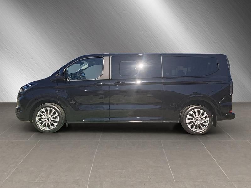 Gebraucht Ford Tourneo Custom Titanium 170 PS (125 kW) 2024 Schwarz metallic Van