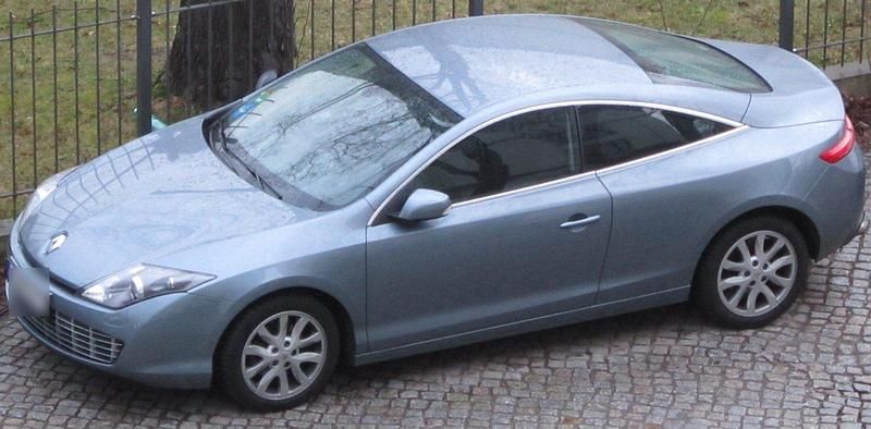 Gebraucht Renault Laguna Coupé Dynamique 170 PS (125 kW) 2009 Blau Coupé