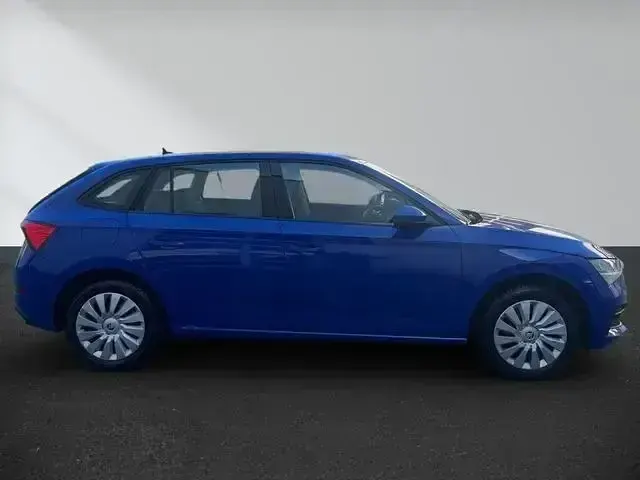 Occasion Skoda Scala Active 95 ch (69 kW) 2019 Bleue Citadine