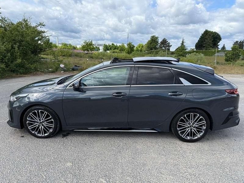Grau Gebraucht 2019 Kia Ceed Limousine | 11.700 € (Superpreis) - Bild 1/4