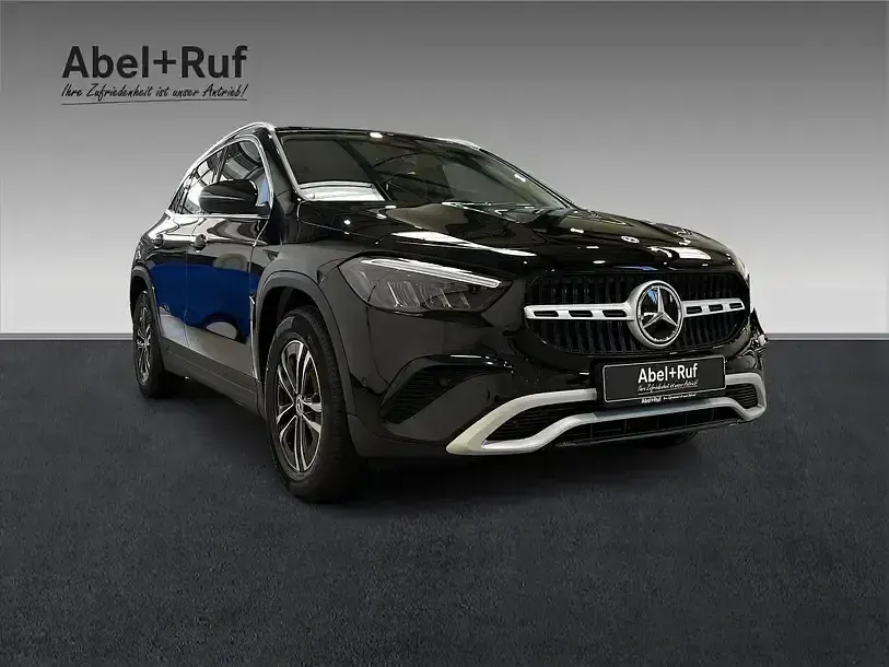 Gebraucht Mercedes GLA200 Advanced 150 PS (110 kW) 2025 Schwarz SUV