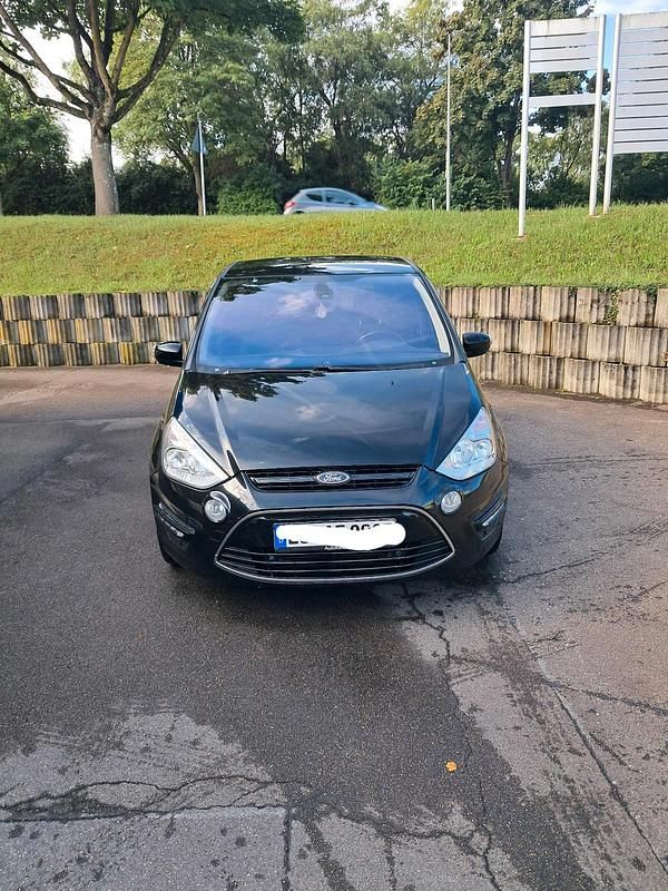 Schwarz Gebraucht 2012 Ford S-MAX Van / Kleinbus | 6.500 € (Fairer Preis) - Bild 1/4