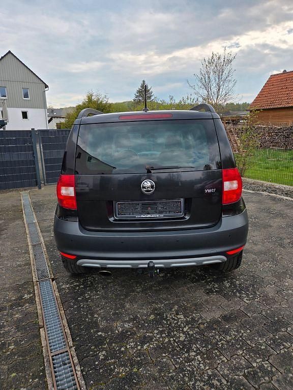 Gebraucht Skoda Yeti 105 PS (77 kW) 2013 Schwarz SUV