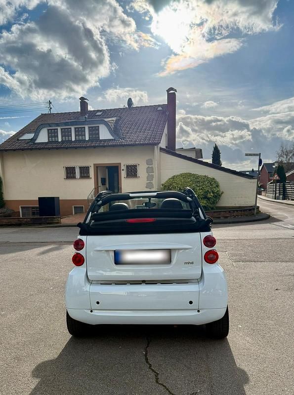 Gebraucht Smart ForTwo Cabrio 71 PS (52 kW) 2011 Weiß Cabrio