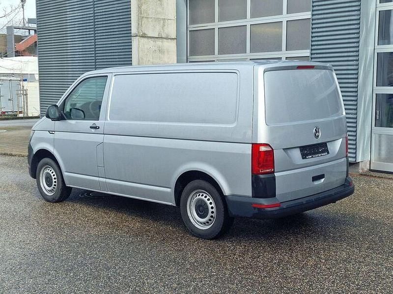 Gebraucht VW Transporter 102 PS (75 kW) 2020 Reflexsilber Van