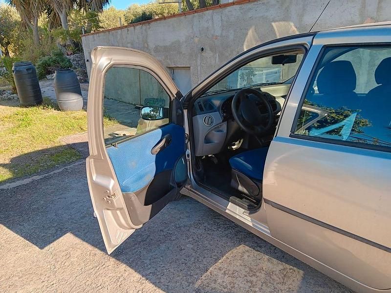 Gebraucht Fiat Punto 60 PS (44 kW) 2000 Silber Kleinwagen