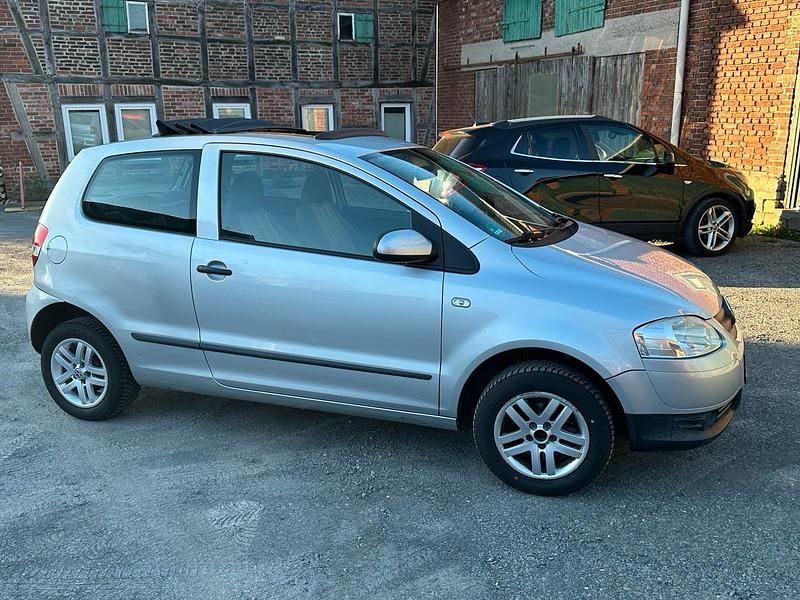 Second-hand VW Fox 54 CP (39 kW) 2006 Gri Hatchback