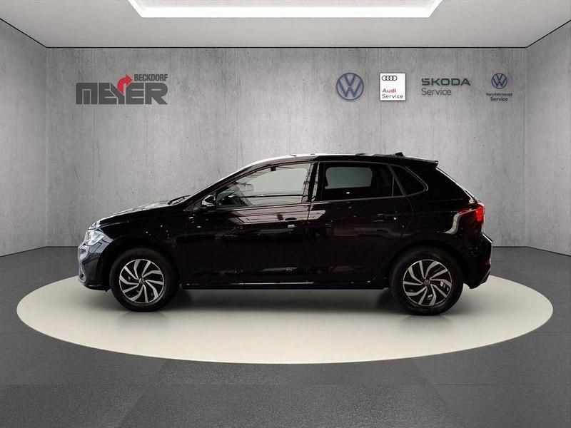 Neu VW Polo Life 95 PS (69 kW) 2025 Deep black perleffekt Limousine