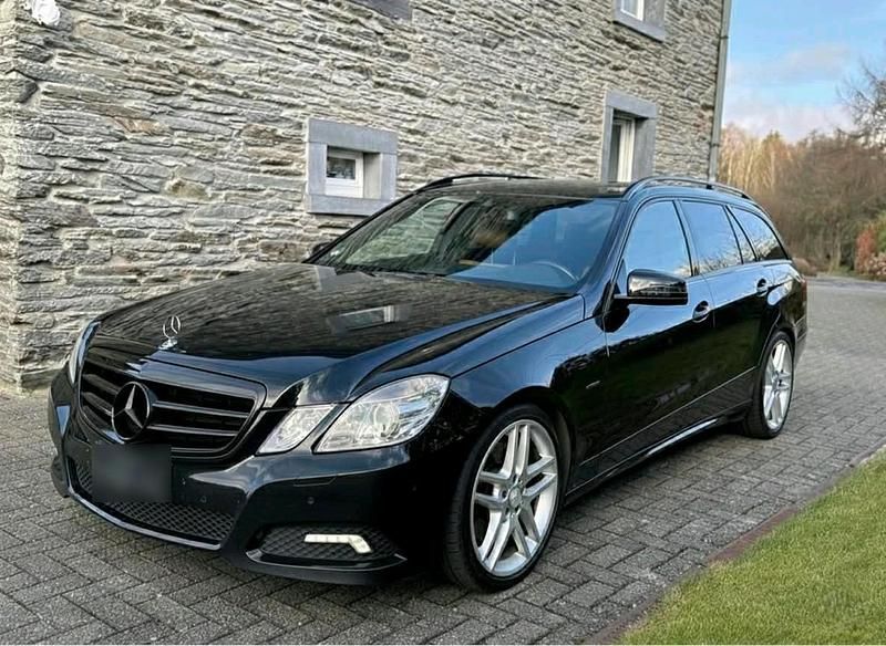 Gebraucht Mercedes E350 AMG 231 PS (169 kW) 2011 Schwarz Kombi