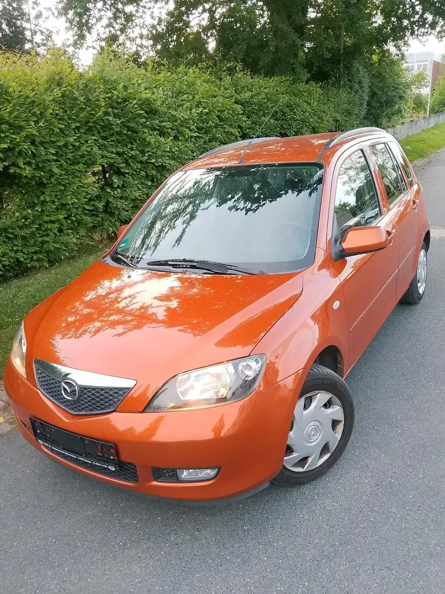 Gebraucht Mazda 2 80 PS (58 kW) 2003 Orange Kleinwagen