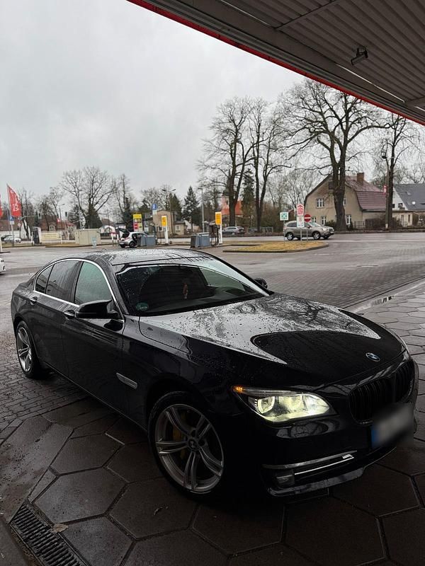 Gebraucht BMW 730 258 PS (189 kW) 2025 Blau Limousine