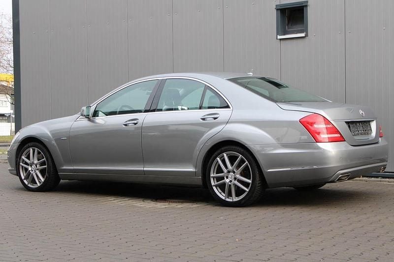 Gebraucht Mercedes S400 279 PS (205 kW) 2011 Silber Limousine