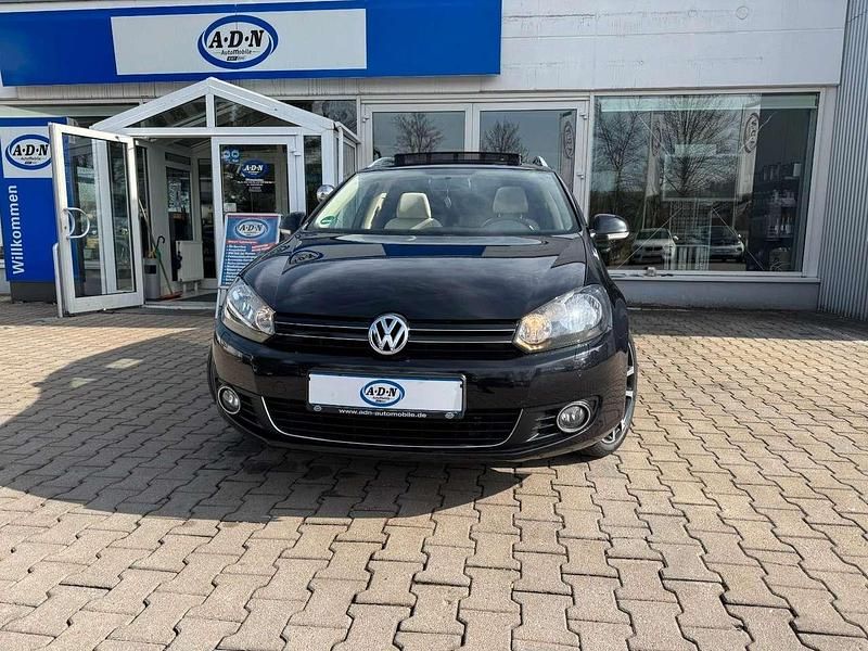 Deep black perleffekt Gebraucht 2013 VW Golf VII Highline Kombi | 7.950 € (Fairer Preis) - Bild 1/4