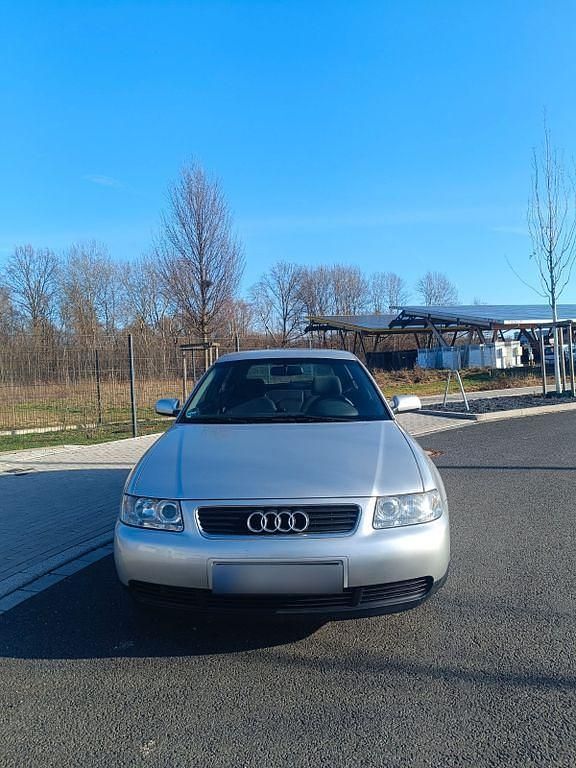 Usata Audi A3 102 CV (75 kW) 2002 Argento Utilitaria