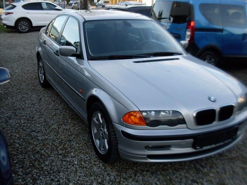 Gebraucht BMW 318 118 PS (86 kW) 1999 Silber Limousine