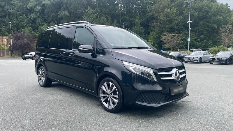 Gebraucht Mercedes V220 163 PS (119 kW) 2020 Schwarz Van / Kleinbus