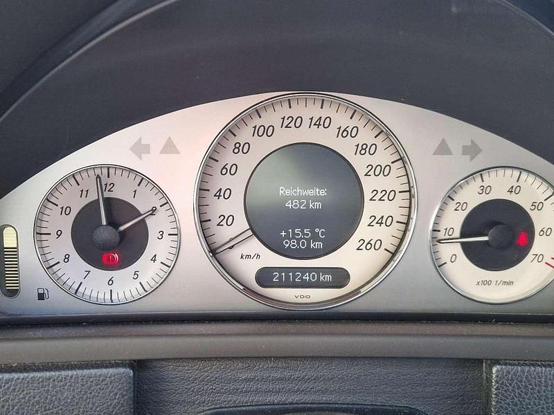 Gebraucht Mercedes CLK200 Avantgarde 184 PS (135 kW) 2007 Cabrio