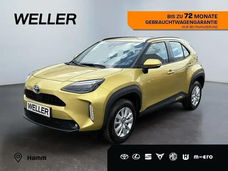 Gold Gebraucht 2024 Toyota Yaris Cross Team SUV | 23.780 € (Fairer Preis) - Bild 1/3