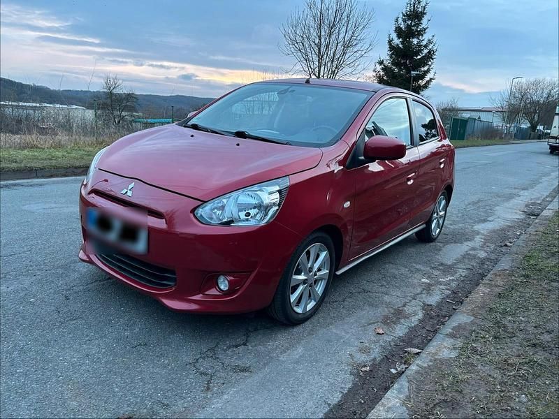 Gebraucht Mitsubishi Space Star 80 PS (58 kW) 2014 Rot Van / Kleinbus