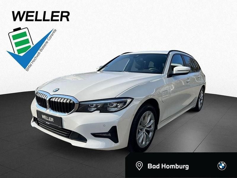 Gebraucht BMW 330e Advantage 292 PS (214 kW) 2021 Weiß Kombi