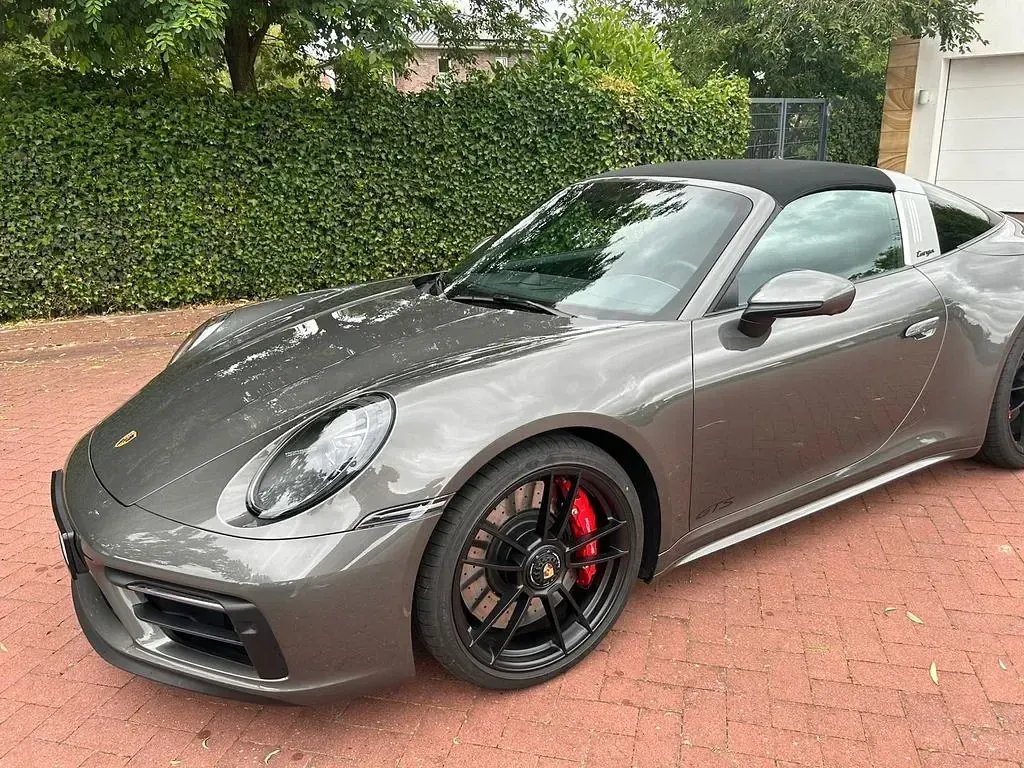 Gebraucht Porsche 992 480 PS (353 kW) 2024 Grau Cabrio